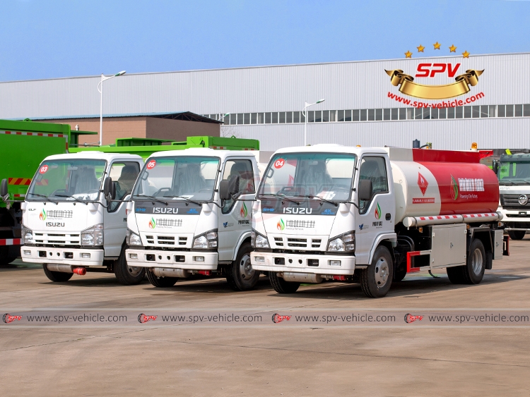 4,000 Litres Refueling Tank Truck ISUZU - B1